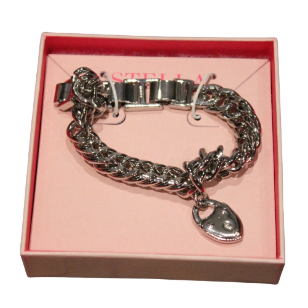 2/$40 🏷 Stella & Dot Silver Braided Bracelet with Heart Charm